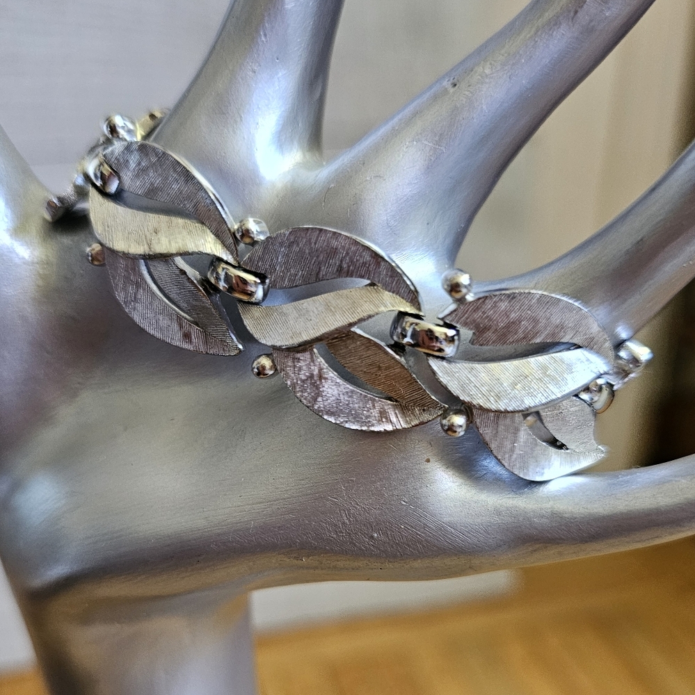 Crown Trifari Leaf Bracelet. Brushed Silver Bracelet. Silver Trifari Bracelet.